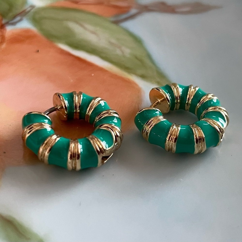 ✨Anthropologie Collins Earrings - Picture 2 of 7